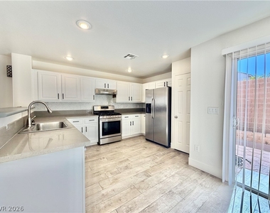 5863 Rose Tiara Drive - Photo Thumbnail 6