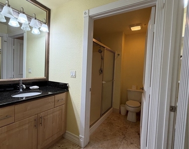 220 E Flamingo Road - Photo Thumbnail 12
