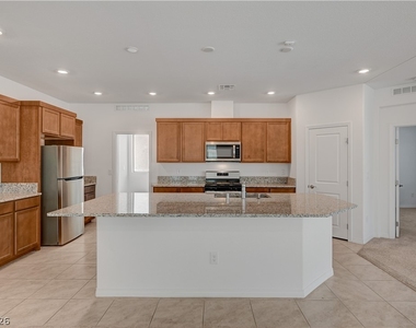 630 Great River Avenue - Photo Thumbnail 13