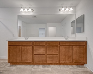 630 Great River Avenue - Photo Thumbnail 39