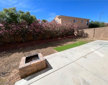 7531 Townsville Avenue - Photo Thumbnail 36