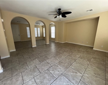 7531 Townsville Avenue - Photo Thumbnail 6