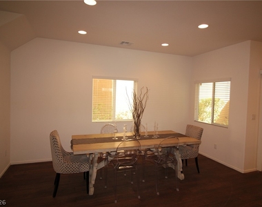10086 Emerald Edgewater Court - Photo Thumbnail 8