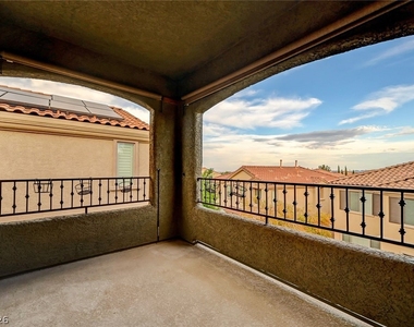 11821 Luna Del Mar Lane - Photo Thumbnail 41
