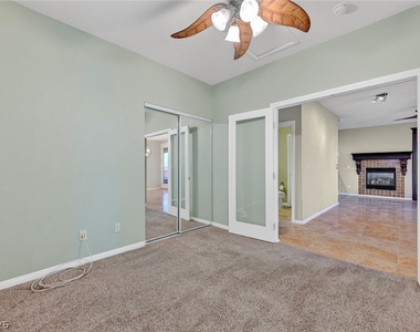 11821 Luna Del Mar Lane - Photo Thumbnail 19