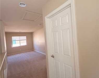 7068 Aspenwood Cellars Court - Photo Thumbnail 7