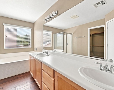11240 Woodland Violet Avenue - Photo Thumbnail 21