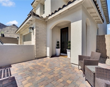 2252 Bird Of Prey Street - Photo Thumbnail 4