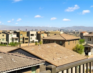 2252 Bird Of Prey Street - Photo Thumbnail 14