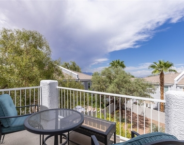 275 Spectacular Street - Photo Thumbnail 21