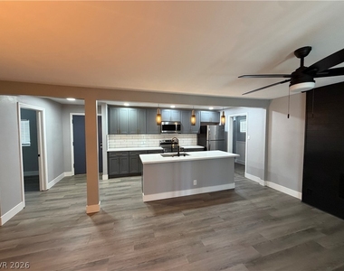 2021 Santa Clara Drive - Photo Thumbnail 8