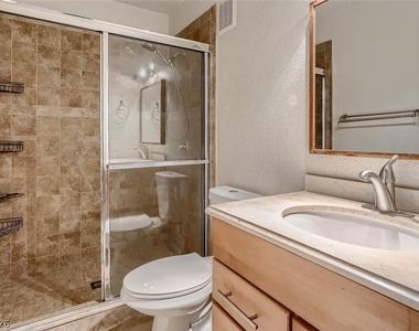 7700 Almeria Avenue - Photo Thumbnail 16