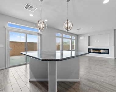 9680 Monarch Grove Street - Photo Thumbnail 16