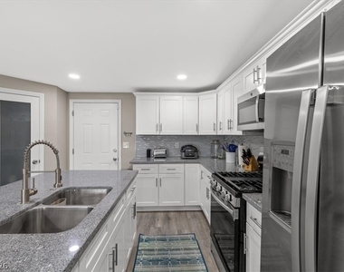 2964 Berman Street - Photo Thumbnail 4