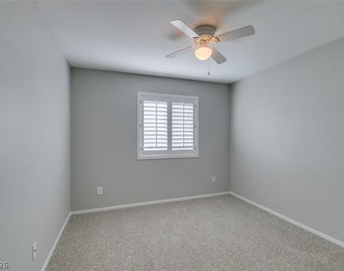 2744 Summerchase Lane - Photo Thumbnail 32