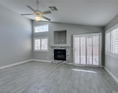 2744 Summerchase Lane - Photo Thumbnail 18