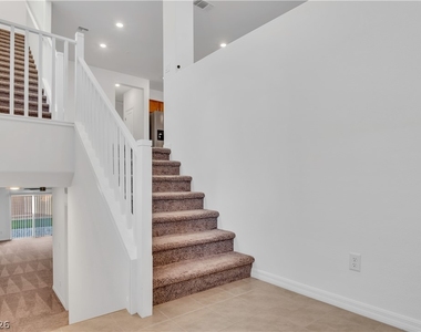 5772 Avondale Rise Way - Photo Thumbnail 3