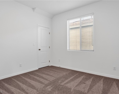 5772 Avondale Rise Way - Photo Thumbnail 13