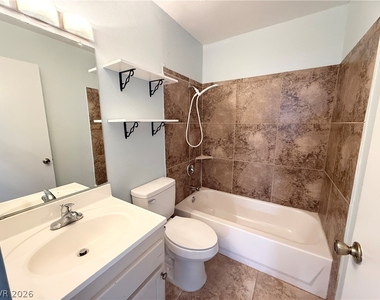 3720 Snorkel Circle - Photo Thumbnail 12