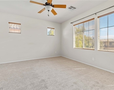 8396 Waylon Avenue - Photo Thumbnail 17