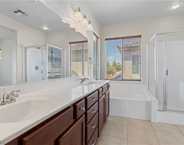 8396 Waylon Avenue - Photo Thumbnail 20
