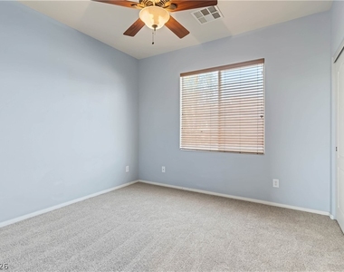 8396 Waylon Avenue - Photo Thumbnail 15