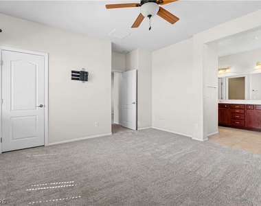 8396 Waylon Avenue - Photo Thumbnail 18