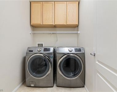 8396 Waylon Avenue - Photo Thumbnail 24