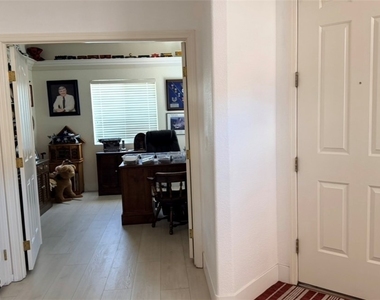 10529 Cazaba Court - Photo Thumbnail 14