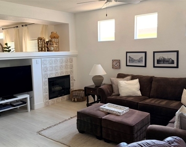 10529 Cazaba Court - Photo Thumbnail 2