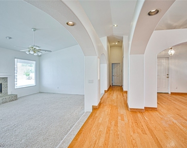 6025 Egan Crest Drive - Photo Thumbnail 12