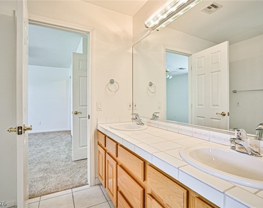 6025 Egan Crest Drive - Photo Thumbnail 30