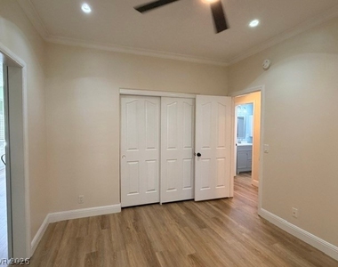 535 Cherry Street - Photo Thumbnail 17