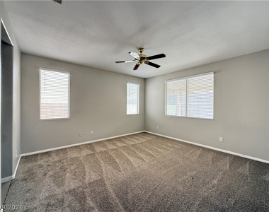 559 Artrea Place - Photo Thumbnail 8