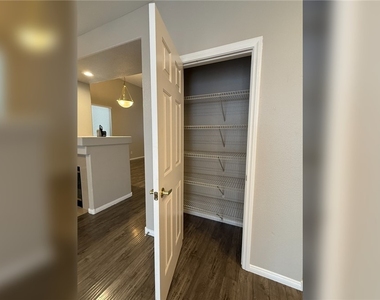 559 Artrea Place - Photo Thumbnail 3