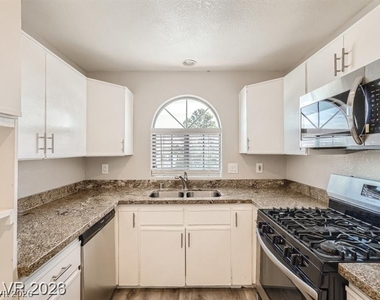 1411 Santa Margarita Street - Photo Thumbnail 15