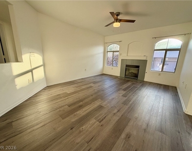 4555 E Sahara Avenue - Photo Thumbnail 7