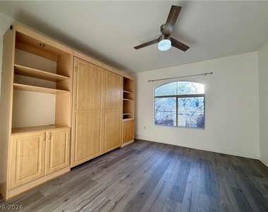 4555 E Sahara Avenue - Photo Thumbnail 8