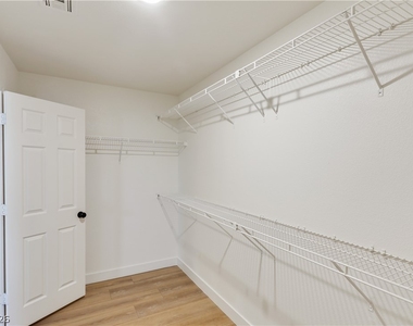 5870 Lustrous Court - Photo Thumbnail 20