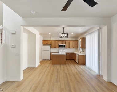 5870 Lustrous Court - Photo Thumbnail 7