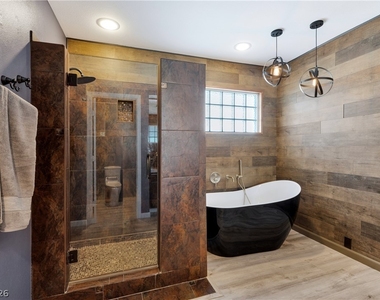 5049 Forest Oaks Drive - Photo Thumbnail 31