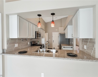 5049 Forest Oaks Drive - Photo Thumbnail 3