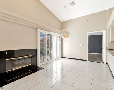 5049 Forest Oaks Drive - Photo Thumbnail 9
