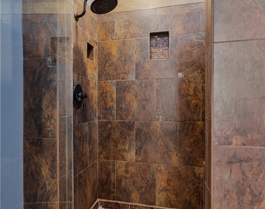 5049 Forest Oaks Drive - Photo Thumbnail 32