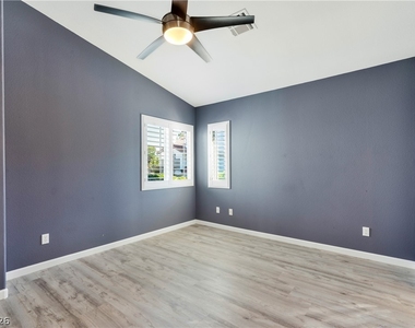 5049 Forest Oaks Drive - Photo Thumbnail 22