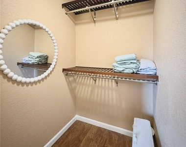 525 Tabony Avenue - Photo Thumbnail 18