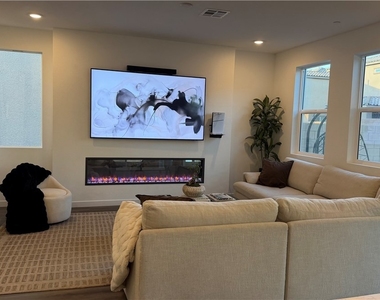 862 Camargo Street - Photo Thumbnail 4