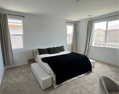 862 Camargo Street - Photo Thumbnail 8