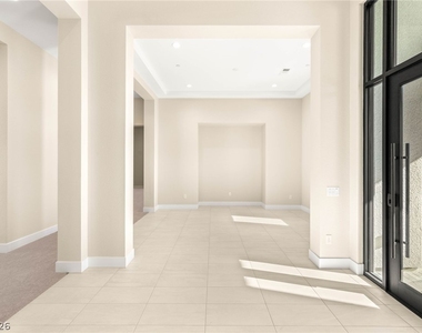 11014 Horizon Ledge Avenue - Photo Thumbnail 8