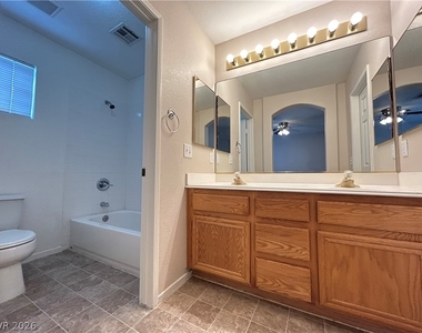 9317 Mountain Cliffs Avenue - Photo Thumbnail 12